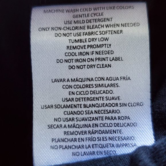 32 Degreez Heat (Medium black long sleeve top) - Picture 5 of 5